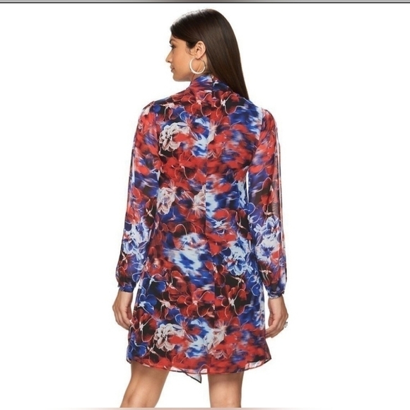 Jennifer Lopez Urban Allure Floral Tie Neck Chiffon Dress - Picture 4 of 8